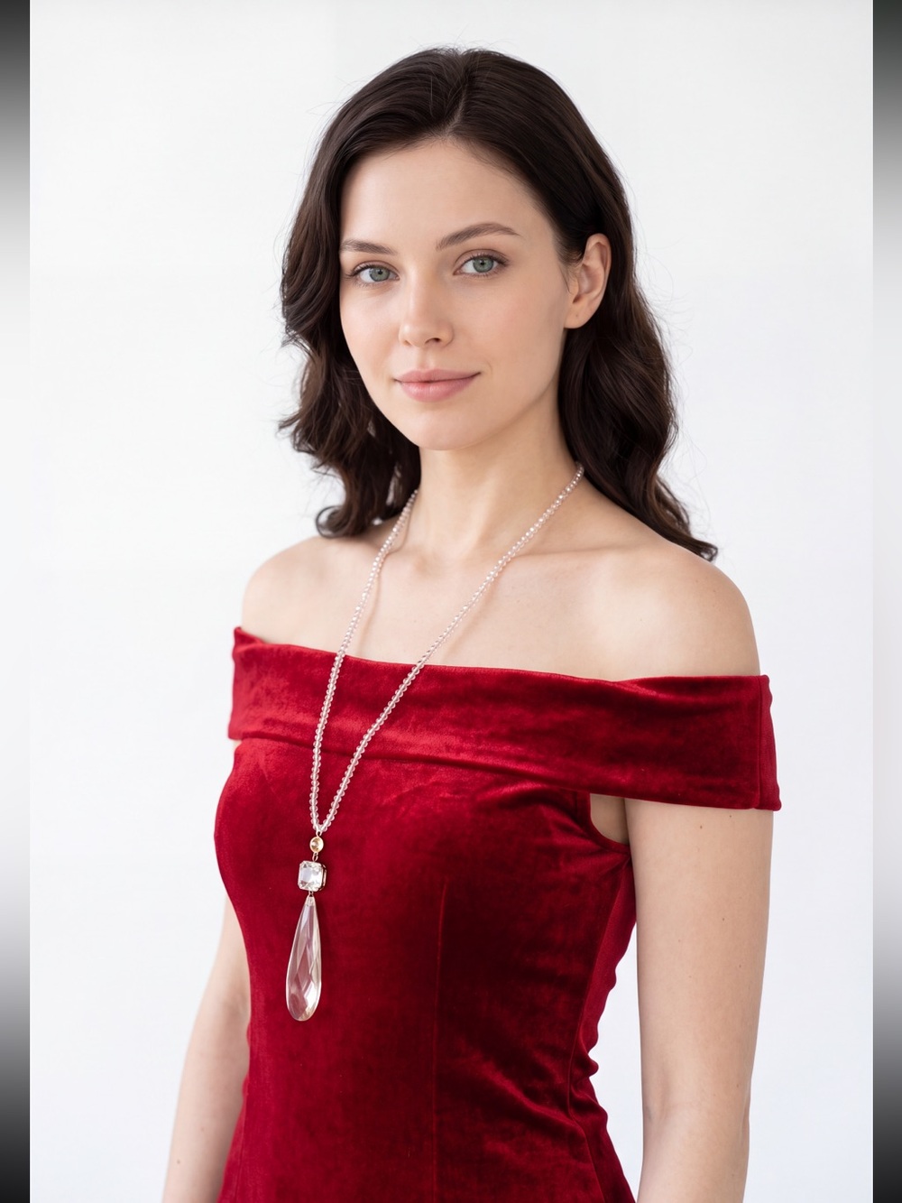 C1946 Vintage Inspired Champagne and Gold Teardrop Crystal Necklace.